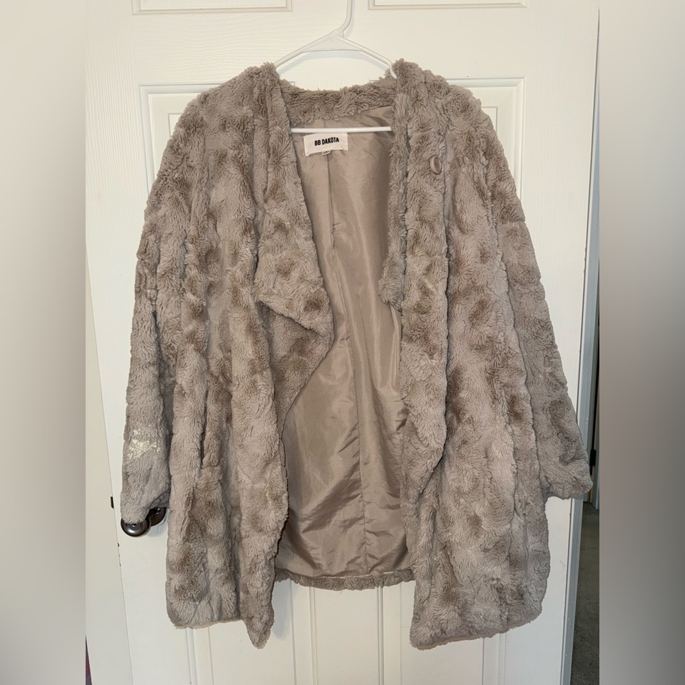 BB Dakota fur coat